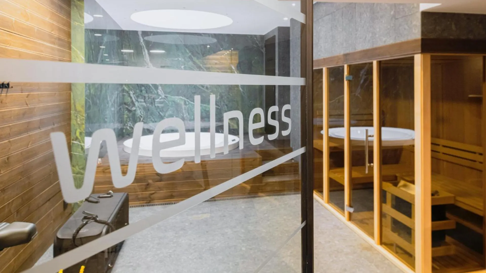 Easylife - Spa E Terrazza A Pochi Passi Dal Duomo Milan 0*,  Italy